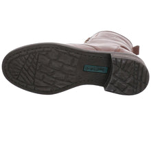 Load image into Gallery viewer, Selena 06