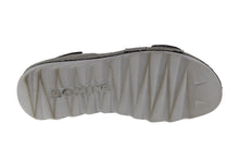 Load image into Gallery viewer, Salem 06