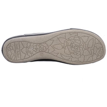 Load image into Gallery viewer, Fiona 01