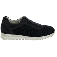 Load image into Gallery viewer, Thaddeus 04
