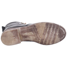 Load image into Gallery viewer, Sienna 17
